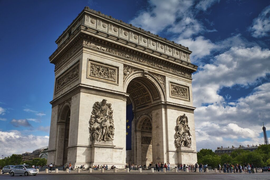 Arc de Triomphe Les Champs-Élysées 