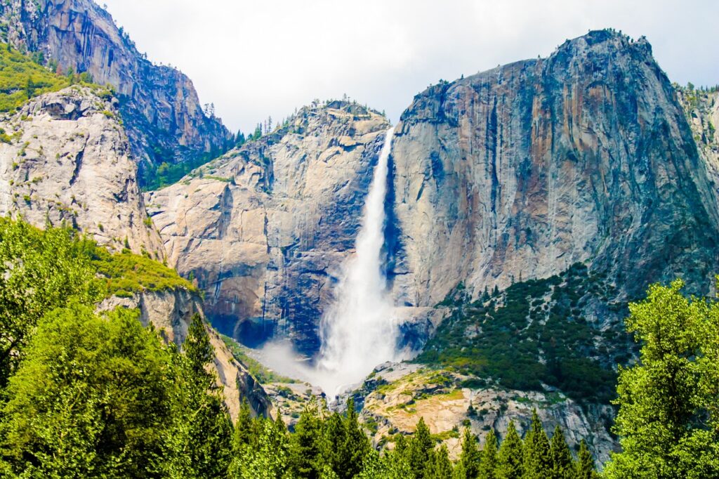 Waterfalls Worth The Trip: YOSEMITE FALLS — USA