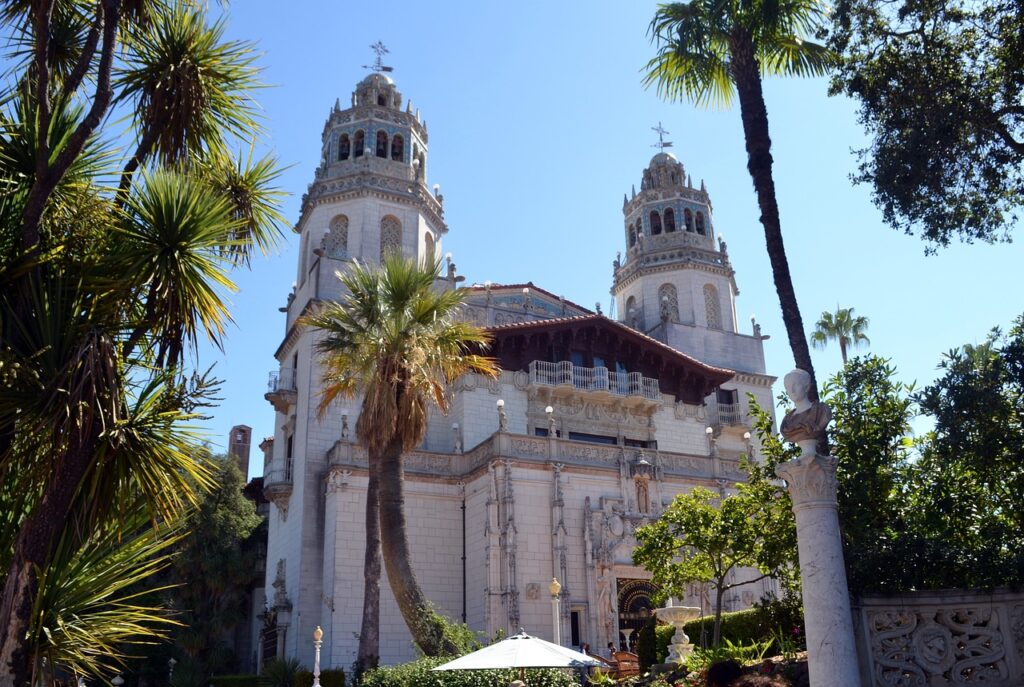 Incredible Castles Around The World: Hearst Castle in California, USA