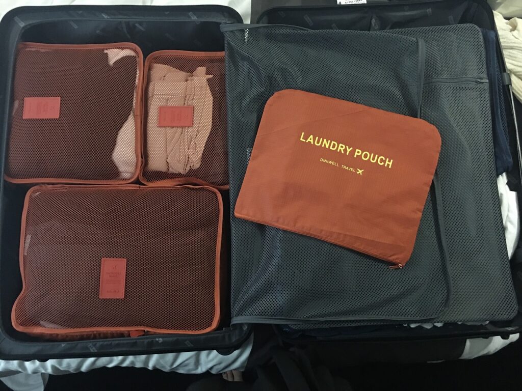 Popular gifts for world travelers: Packing Cubes