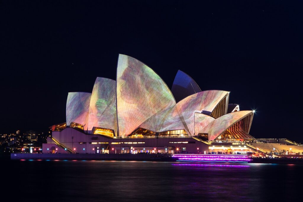 Sydney Harbor and Sydney Opera House fireworks and light display for New Year's Eve